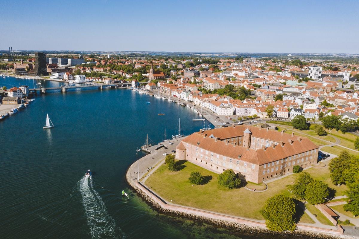 Schloss Sønderborg am Wasser