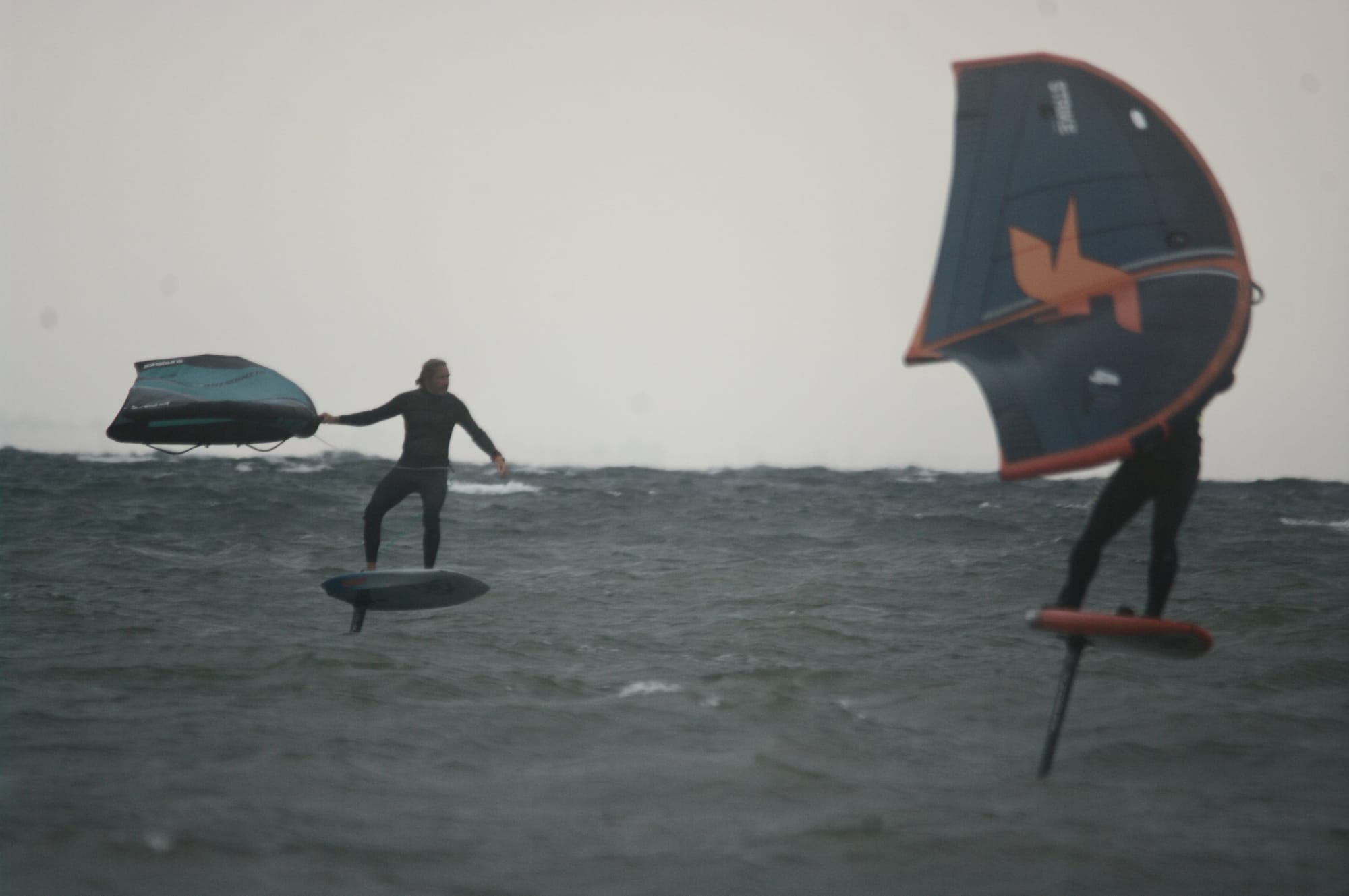 Wingfoiler auf der Ostsee